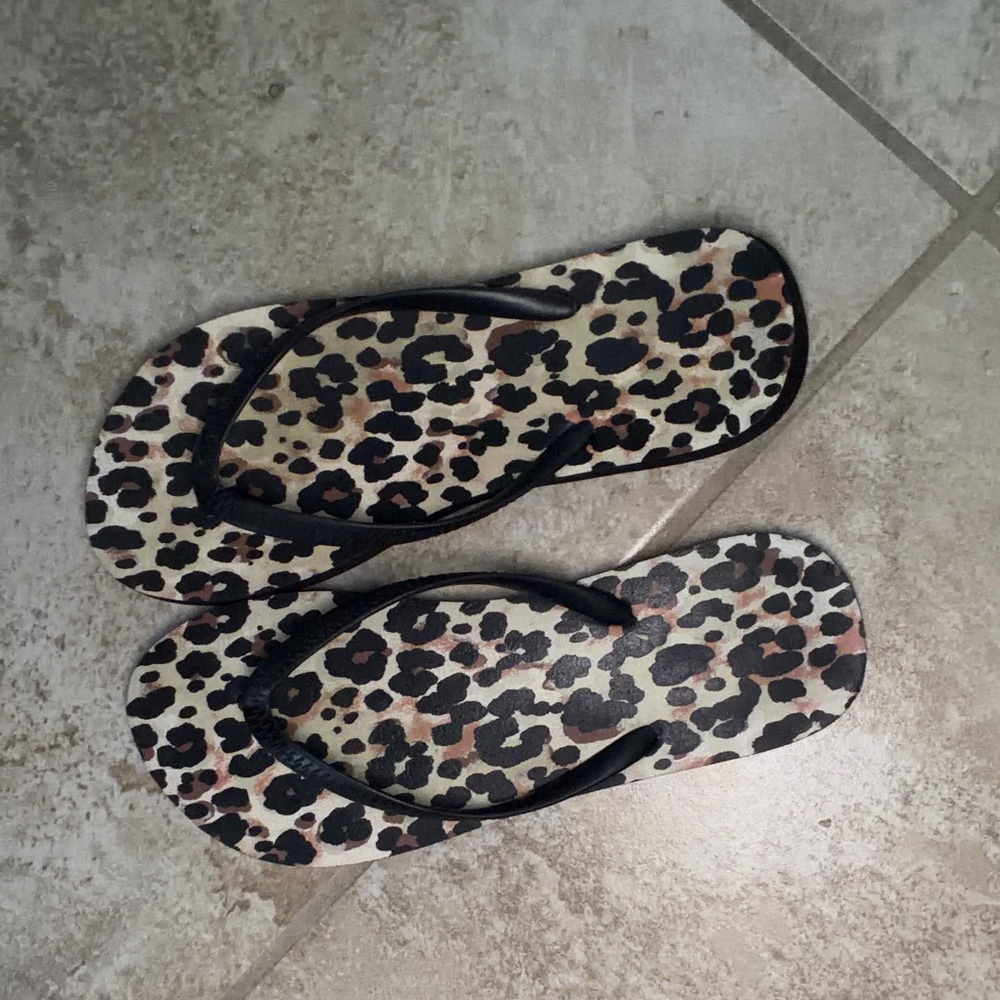 Used Leopard Print Flip Flops